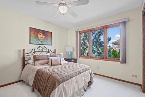 Tiny photo for 2409 E Greshan Court, Arlington Heights, IL 60004 (MLS # 12495146)