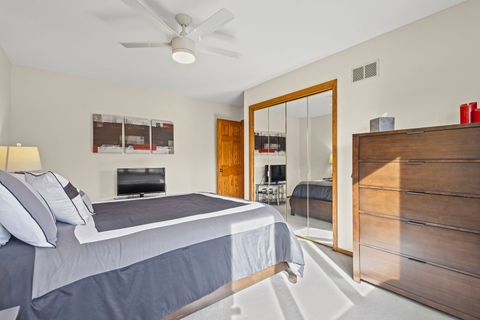 Tiny photo for 2409 E Greshan Court, Arlington Heights, IL 60004 (MLS # 12495146)