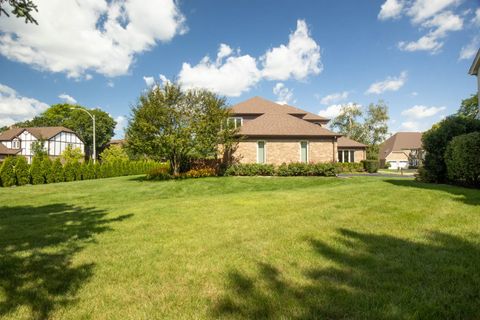Tiny photo for 2409 E Greshan Court, Arlington Heights, IL 60004 (MLS # 12495146)
