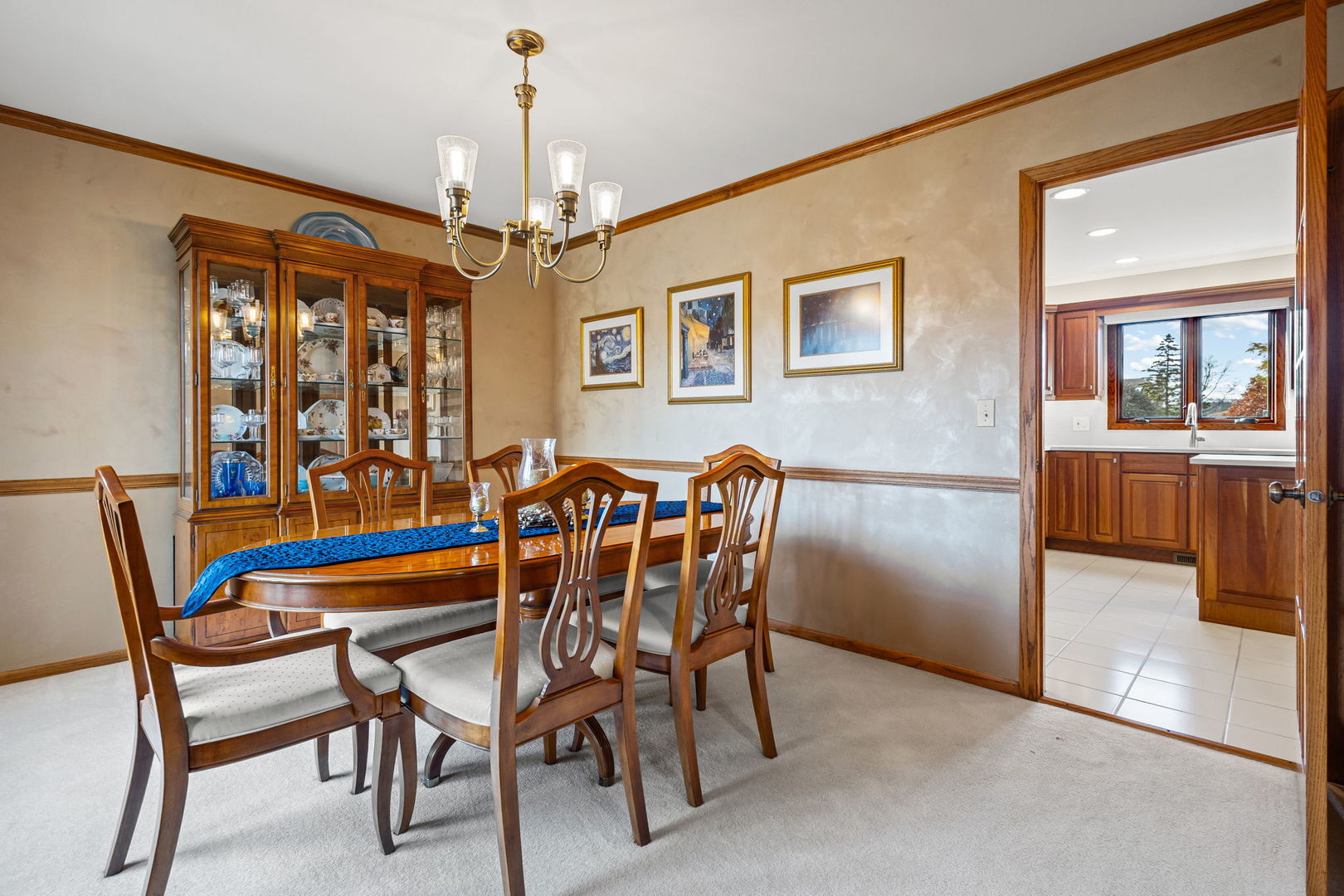 2409 E Greshan Court