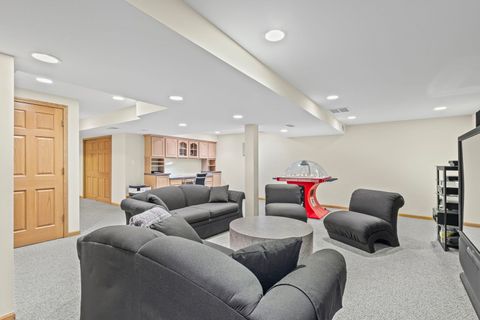 Tiny photo for 2409 E Greshan Court, Arlington Heights, IL 60004 (MLS # 12495146)