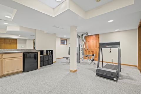 Tiny photo for 2409 E Greshan Court, Arlington Heights, IL 60004 (MLS # 12495146)