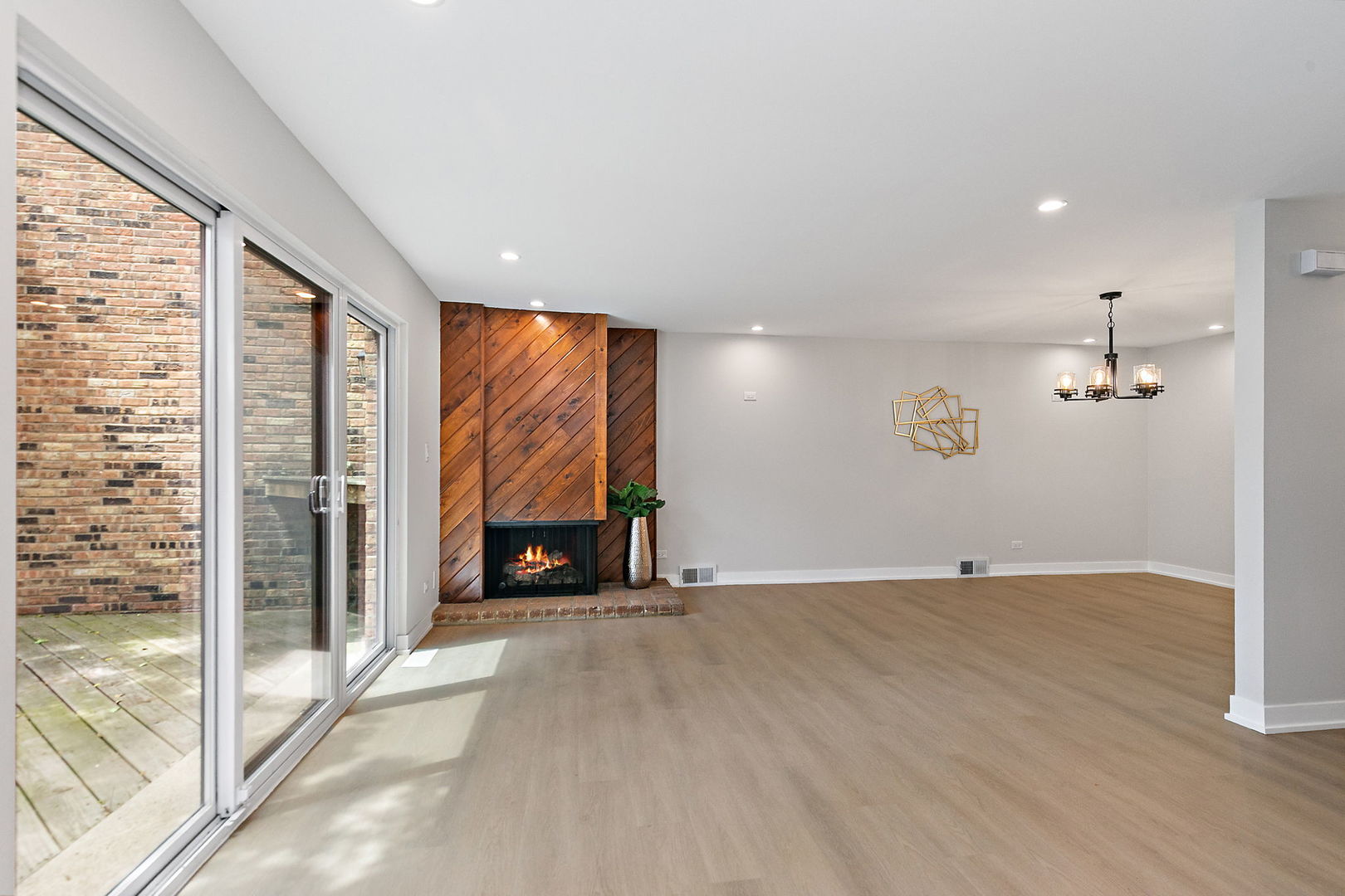 2013 Post Oak Place