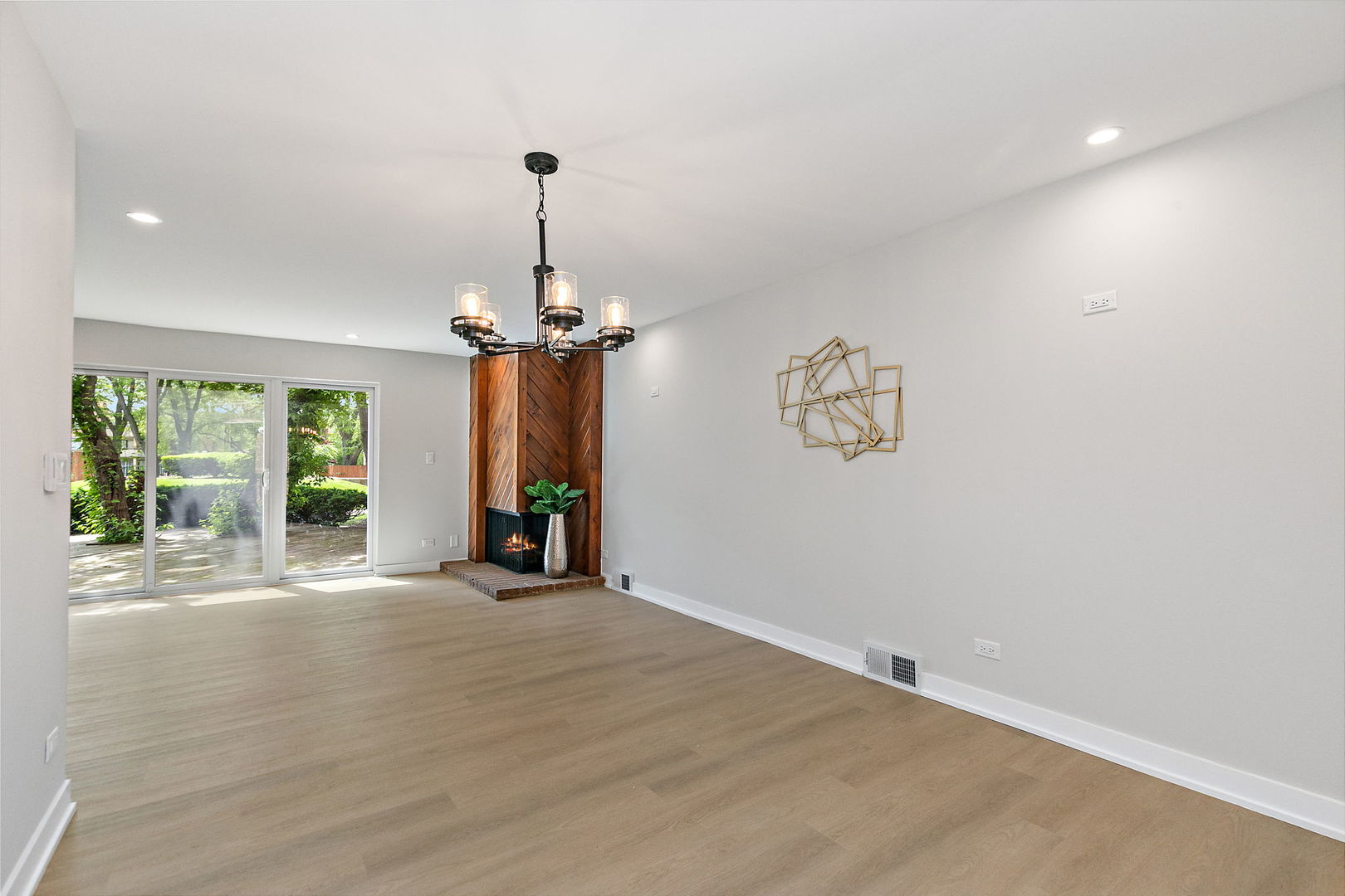 2013 Post Oak Place