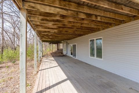 Tiny photo for 3 Walbrier Court, Le Claire, IA 52753 (MLS # 12619504)