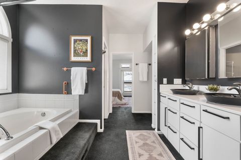 Tiny photo for 3 Walbrier Court, Le Claire, IA 52753 (MLS # 12619504)