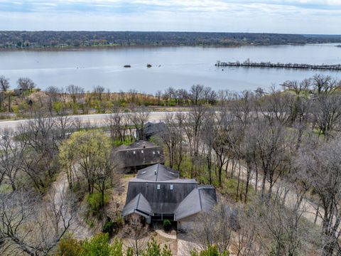 Tiny photo for 3 Walbrier Court, Le Claire, IA 52753 (MLS # 12619504)