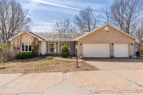 Photo of 3 Walbrier Court, Le Claire, IA 52753 (MLS # 12619504)