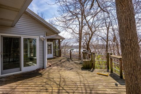 Tiny photo for 3 Walbrier Court, Le Claire, IA 52753 (MLS # 12619504)