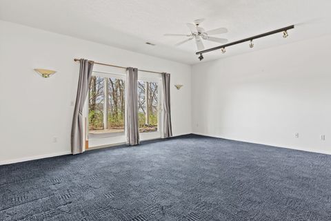 Tiny photo for 3 Walbrier Court, Le Claire, IA 52753 (MLS # 12619504)