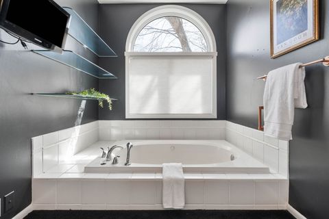 Tiny photo for 3 Walbrier Court, Le Claire, IA 52753 (MLS # 12619504)