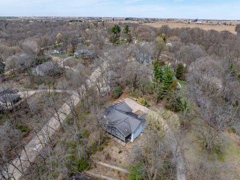 Tiny photo for 3 Walbrier Court, Le Claire, IA 52753 (MLS # 12619504)