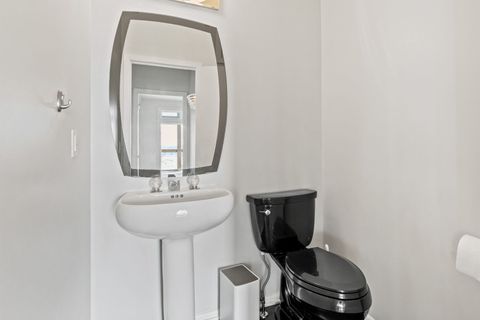 Tiny photo for 3 Walbrier Court, Le Claire, IA 52753 (MLS # 12619504)