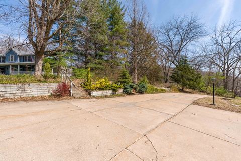 Tiny photo for 3 Walbrier Court, Le Claire, IA 52753 (MLS # 12619504)