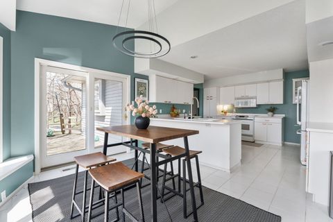 Tiny photo for 3 Walbrier Court, Le Claire, IA 52753 (MLS # 12619504)