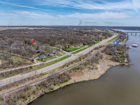 Tiny photo for 3 Walbrier Court, Le Claire, IA 52753 (MLS # 12619504)