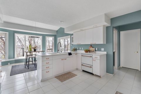 Tiny photo for 3 Walbrier Court, Le Claire, IA 52753 (MLS # 12619504)