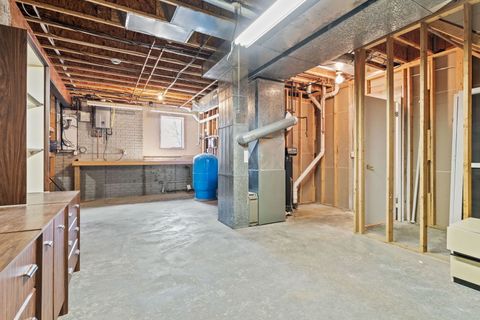 Tiny photo for 3 Walbrier Court, Le Claire, IA 52753 (MLS # 12619504)