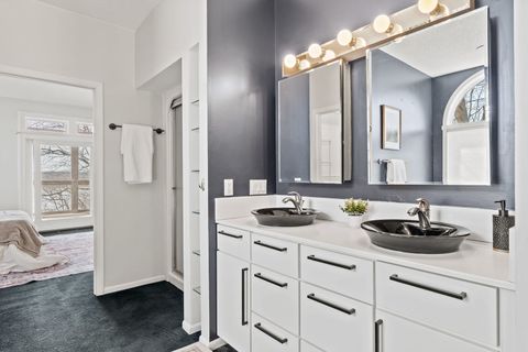 Tiny photo for 3 Walbrier Court, Le Claire, IA 52753 (MLS # 12619504)