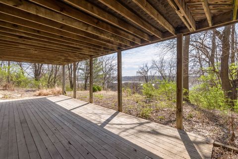 Tiny photo for 3 Walbrier Court, Le Claire, IA 52753 (MLS # 12619504)