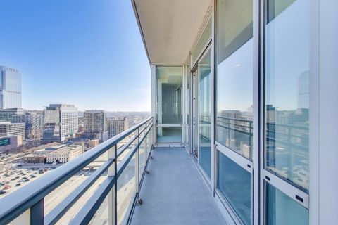 Tiny photo for 737 W Washington Boulevard #2307, Chicago, IL 60661 (MLS # 12544122)