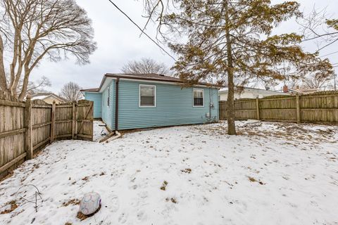 Tiny photo for 1109 Frederick Street, Joliet, IL 60435 (MLS # 12569005)