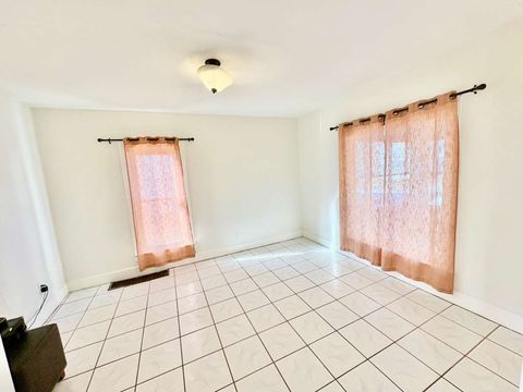 Tiny photo for 747 Delius Street, Aurora, IL 60505 (MLS # 12541979)