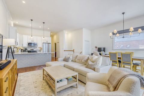 Tiny photo for 2142 W Chicago Avenue #4, Chicago, IL 60622 (MLS # 12594932)