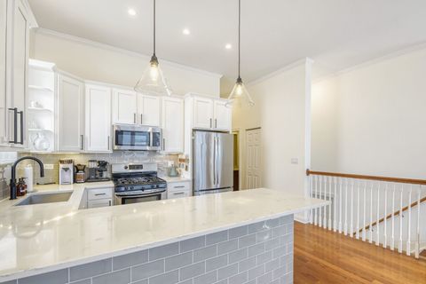 Tiny photo for 2142 W Chicago Avenue #4, Chicago, IL 60622 (MLS # 12594932)