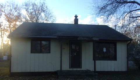 Photo of 1406 N Main Street, Georgetown, IL 61846 (MLS # 12594160)