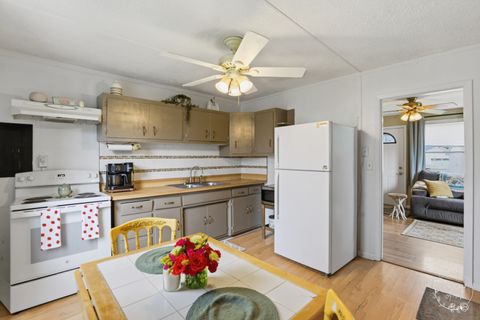 Tiny photo for 709 Bremer Street, Wilmington, IL 60481 (MLS # 12620714)
