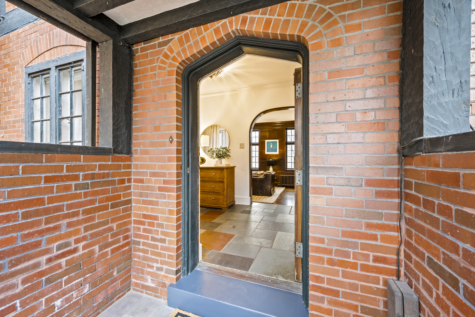 331 E Witchwood Lane