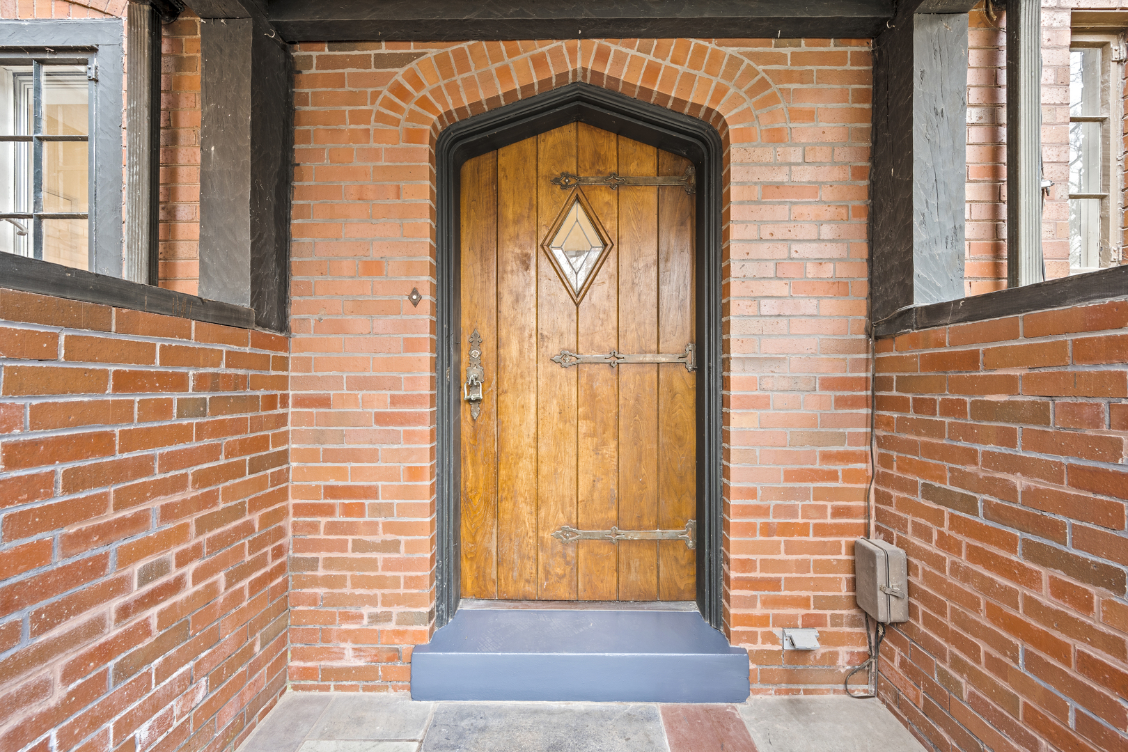 331 E Witchwood Lane