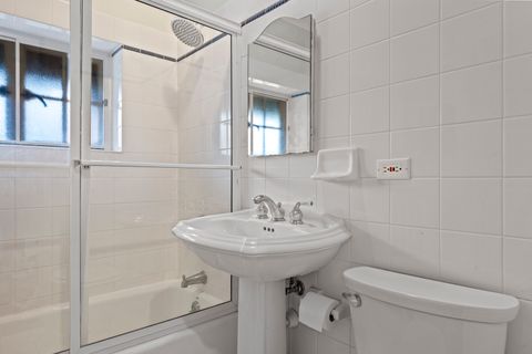 Tiny photo for 331 E Witchwood Lane, Lake Bluff, IL 60044 (MLS # 12572807)