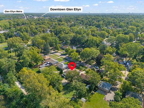 Tiny photo for 582 Glendale Avenue, Glen Ellyn, IL 60137 (MLS # 12567776)