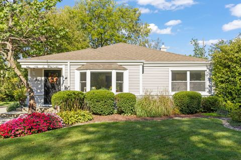 582 Glendale Avenue Glen Ellyn IL 60137