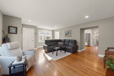 Tiny photo for 582 Glendale Avenue, Glen Ellyn, IL 60137 (MLS # 12567776)