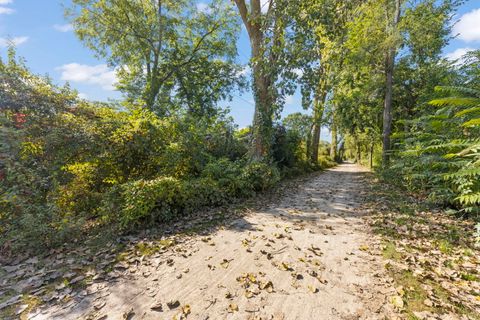 Tiny photo for 582 Glendale Avenue, Glen Ellyn, IL 60137 (MLS # 12567776)