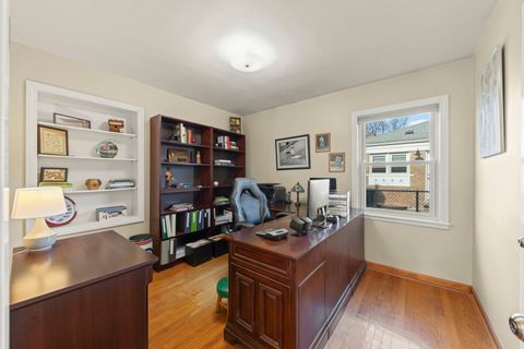 Tiny photo for 582 Glendale Avenue, Glen Ellyn, IL 60137 (MLS # 12567776)