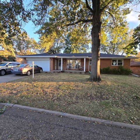 Photo of 1103 Westview Drive, Normal, IL 61761 (MLS # 12502398) Photo of 1103 Westview Drive, Normal, IL 61761 (MLS # 12502398)