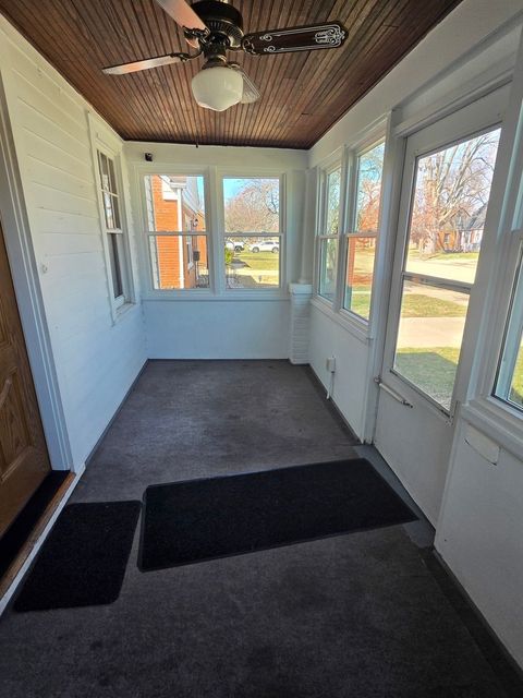 Tiny photo for 813 E 15th Street, Sterling, IL 61081 (MLS # 12599697)