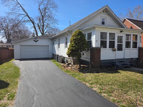 Photo of 813 E 15th Street, Sterling, IL 61081 (MLS # 12599697)