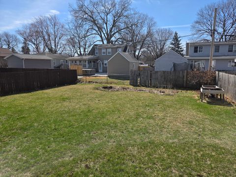 Tiny photo for 813 E 15th Street, Sterling, IL 61081 (MLS # 12599697)