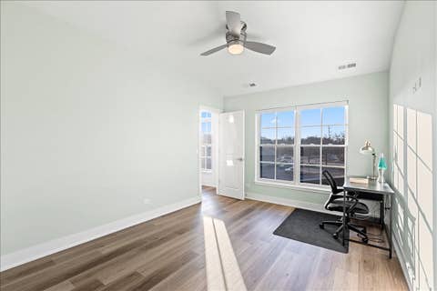 Tiny photo for 319 S Glendale Avenue #303, Barrington, IL 60010 (MLS # 12719963)