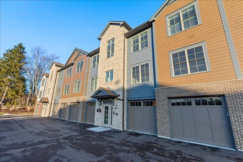 Photo of 319 S Glendale Avenue #303, Barrington, IL 60010 (MLS # 12719963)