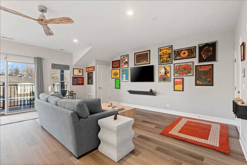 Tiny photo for 319 S Glendale Avenue #303, Barrington, IL 60010 (MLS # 12719963)