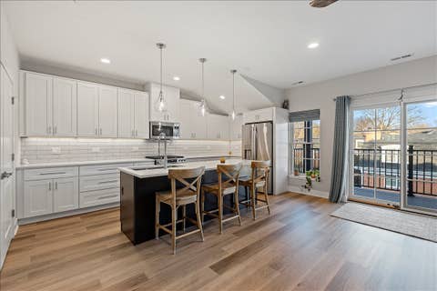 Tiny photo for 319 S Glendale Avenue #303, Barrington, IL 60010 (MLS # 12719963)