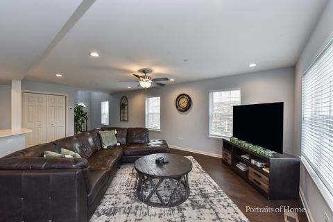 Tiny photo for 575 BOBBY ANN Court #575, Roselle, IL 60172 (MLS # 12587379)