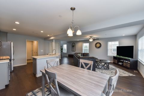 Tiny photo for 575 BOBBY ANN Court #575, Roselle, IL 60172 (MLS # 12587379)