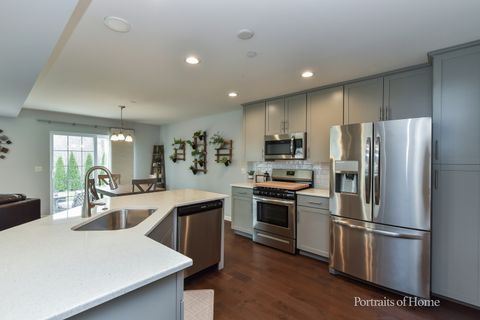 Tiny photo for 575 BOBBY ANN Court #575, Roselle, IL 60172 (MLS # 12587379)